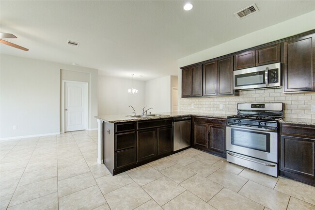 Building Photo - 3027 Dripping Springs Ct