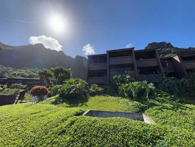 Building Photo - Makaua Village - Kaaawa - 1 Bdrm/1 Bath/1 Prkg - $2,100
