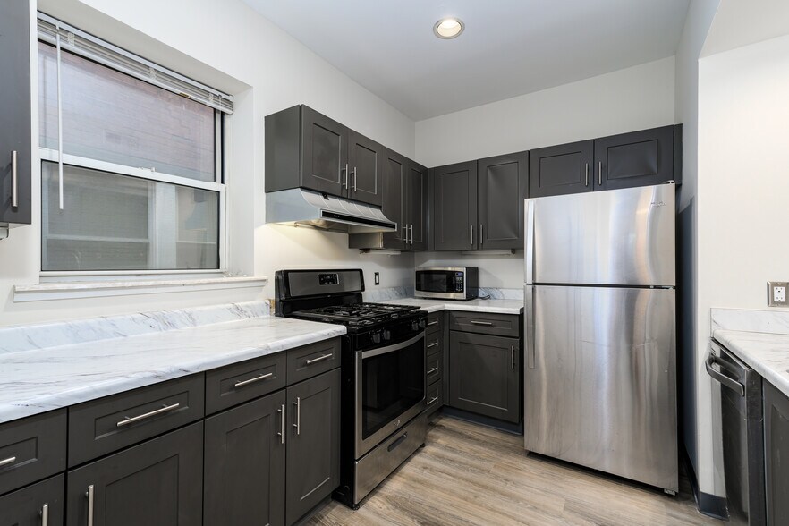 Building Photo - 5932 McPherson Ave