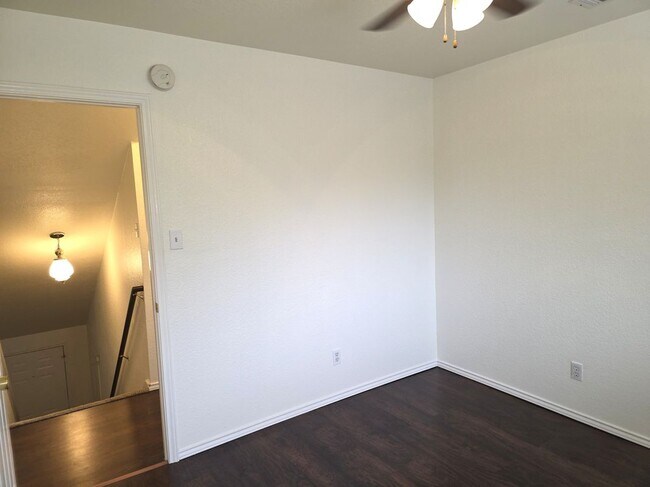 Building Photo - 1600 Hollow Tree Blvd