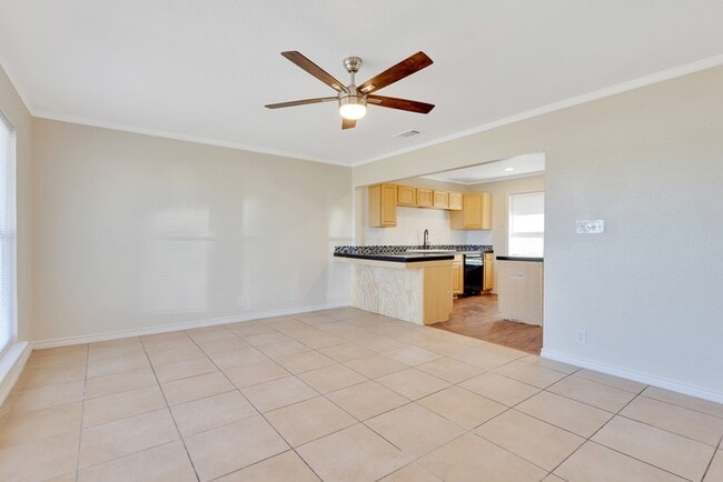 Building Photo - 3704 Travis Ave