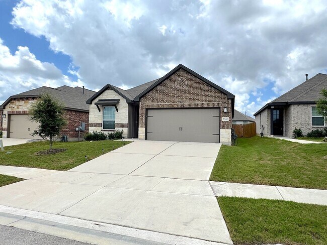 Primary Photo - Stylish Single-Story Home with Solar, Mode...