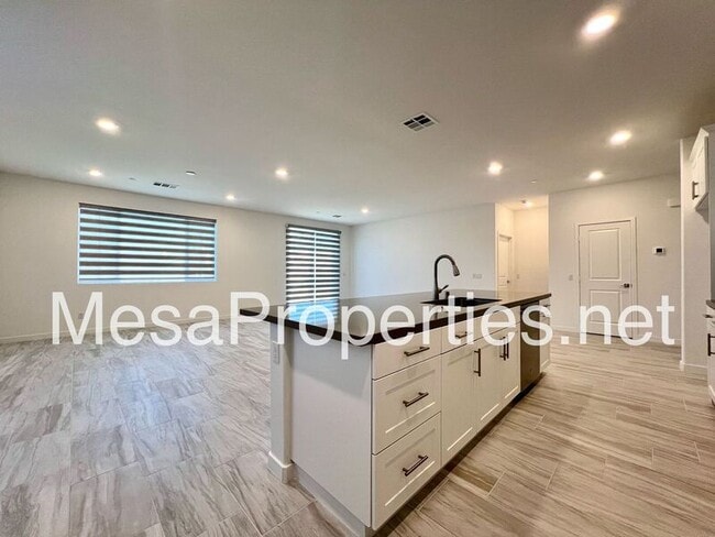 Building Photo - 16680 Yarrow Ln