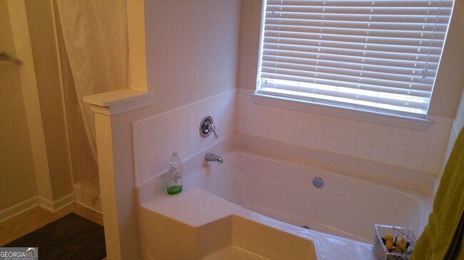 Building Photo - 66 Stony Oak Dr