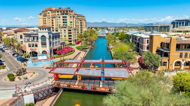 Building Photo - 7027 N Scottsdale Rd