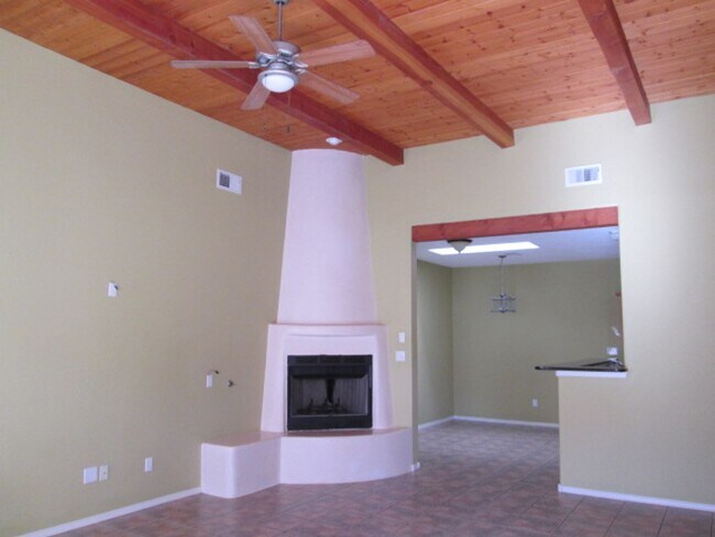 Building Photo - 647 Granite Point Tr SE