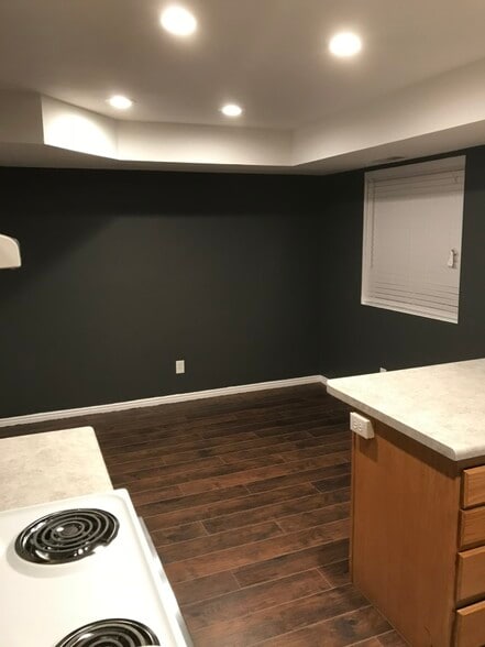 Dining room - 436 W 7th Street