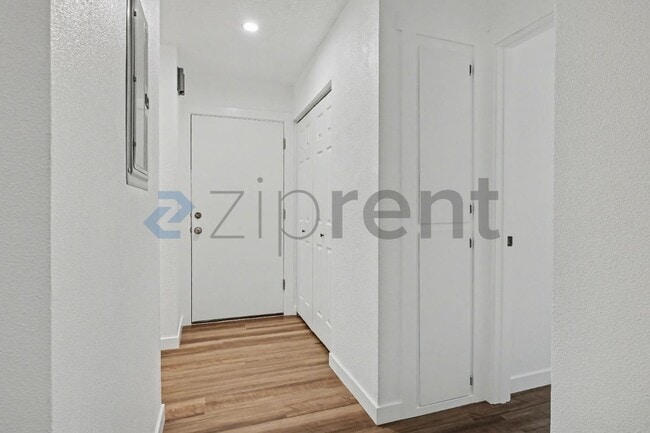 Building Photo - 2742 SE 138th Ave