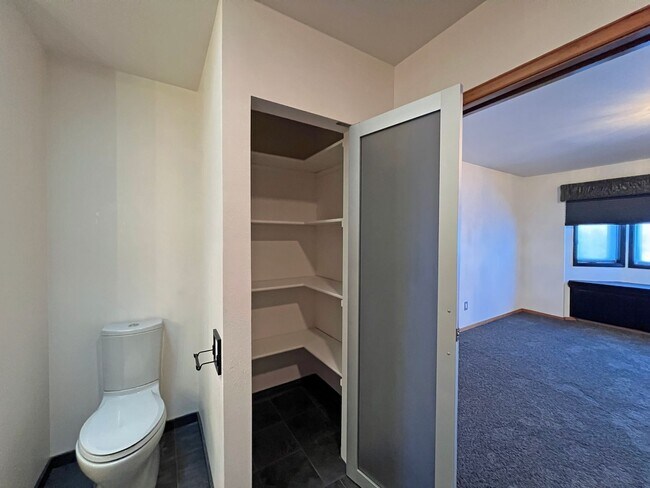 Building Photo - Stunning 4 Bedroom 2.5 Bath with Peek-a-Boo View of Puget Sound