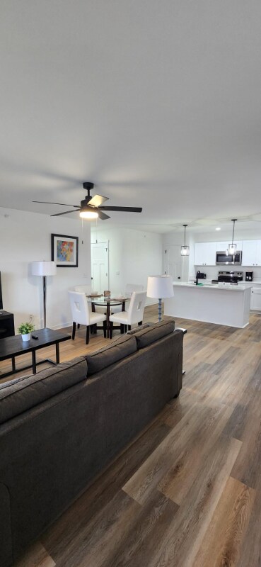 Building Photo - 15618 Sienna Dr