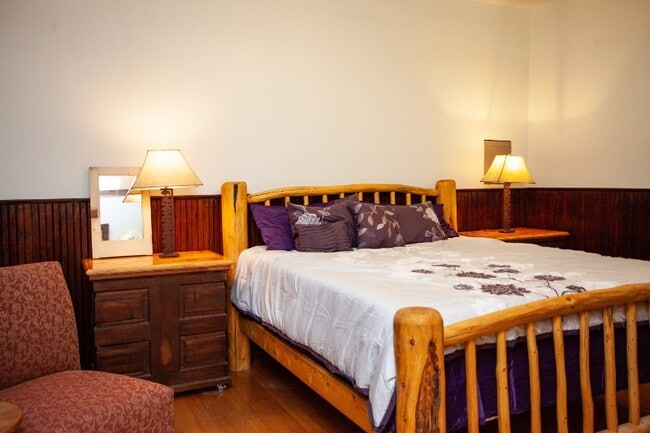 Building Photo - 119 S Main St