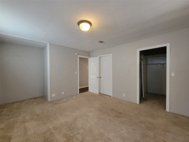 Building Photo - 1552 Cheyenne Rd