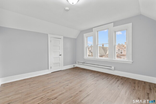 Building Photo - 48 Park Terrace