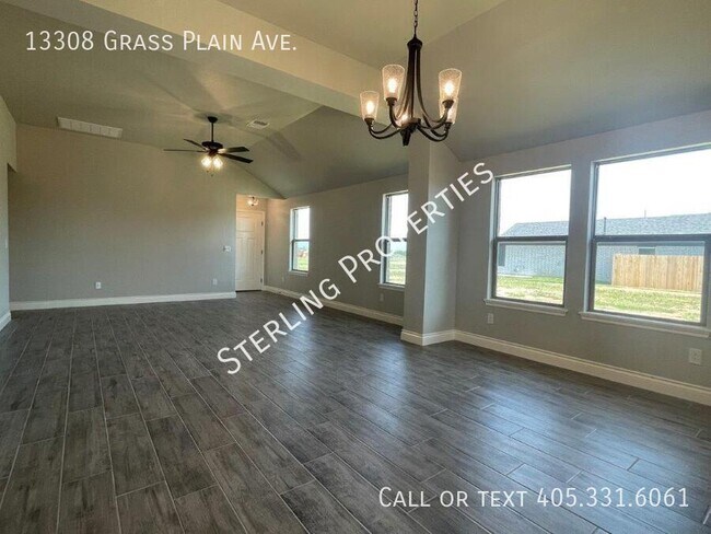 Building Photo - 13308 Grass Pln Ave