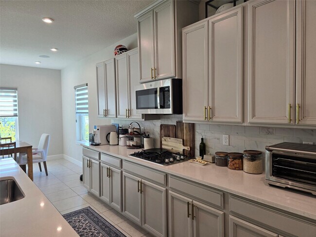 Building Photo - 19206 Rolling Acrs Rd