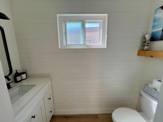 Building Photo - Two story 3 bedroom/2.5 bath home on corne...