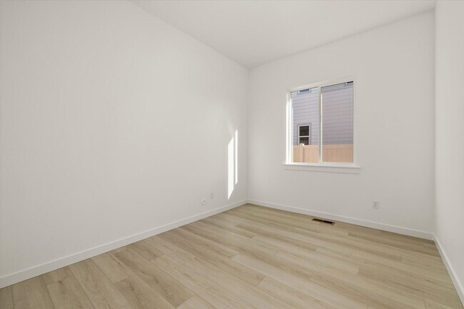 Building Photo - Brand New 3 Bedroom Home in Star
