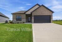 Building Photo - 829 Bushwood Way