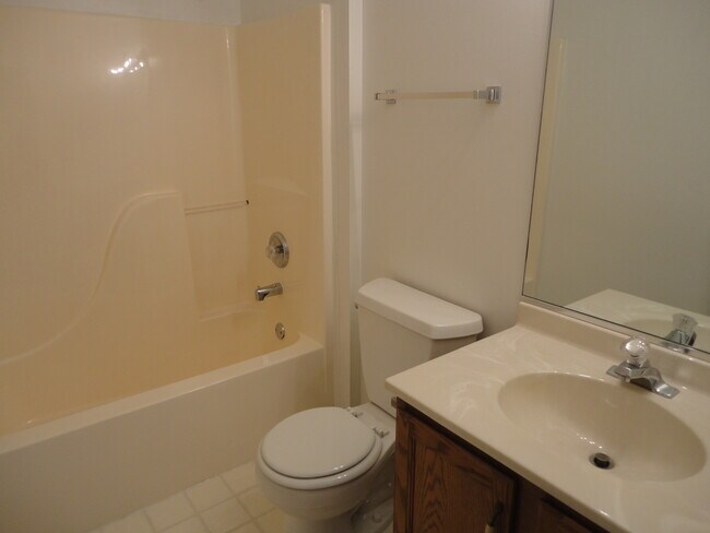 Building Photo - 5213 Aladdin Ct