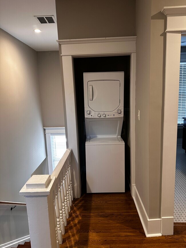 Building Photo - 226 N McNeil St