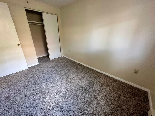 Building Photo - 93 West St