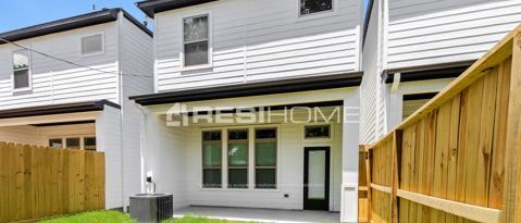 Building Photo - 3052 Truxillo St