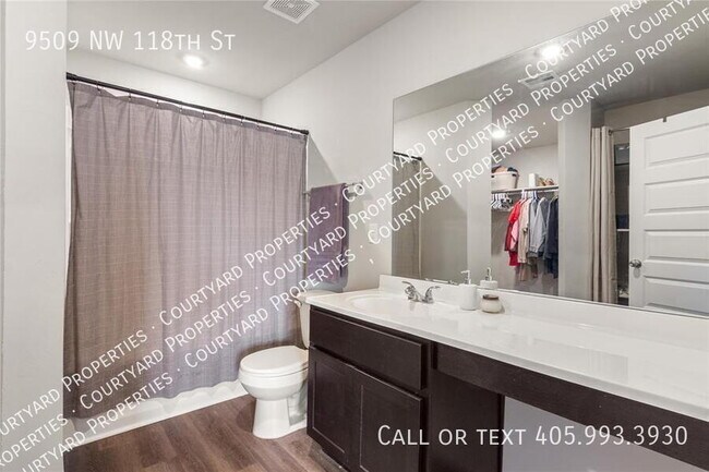 Building Photo - 9509 NW 118th St