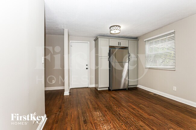 Building Photo - 4207 Edinburgh Dr
