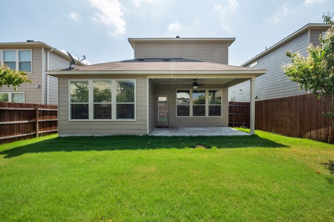 Building Photo - 3 Bedroom, 2.5 Bath Home in North Austin