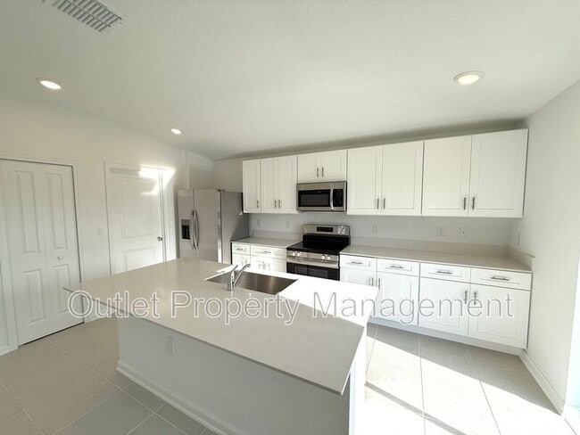 Building Photo - 1275 Belle Isle Ln