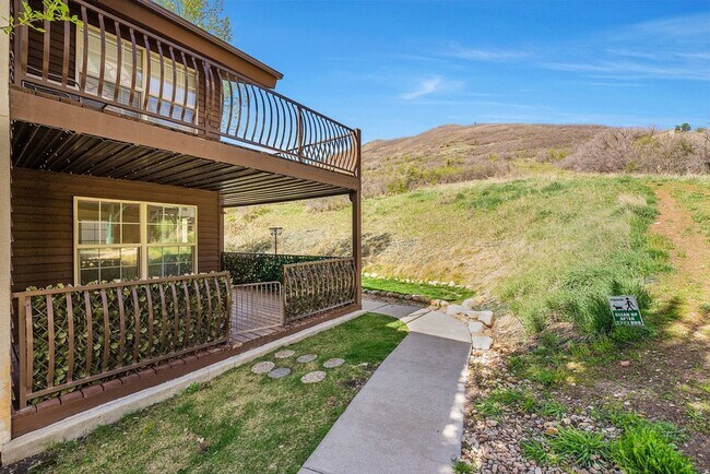 Building Photo - 1041 W Grindelwald Ct