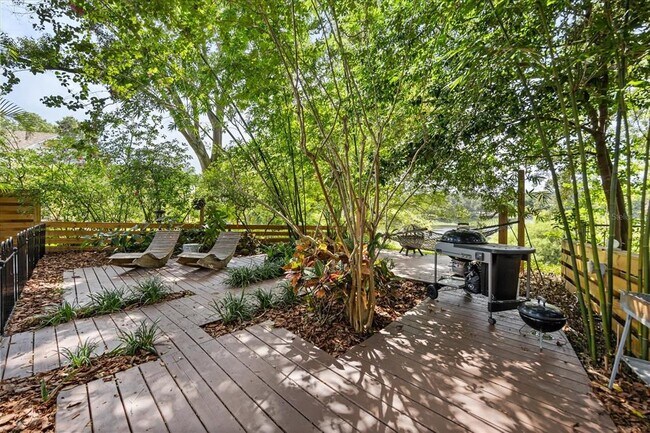 Building Photo - 989 Summer Lakes Dr