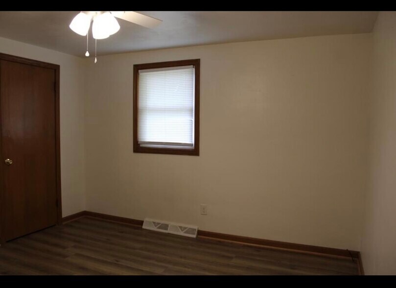 Building Photo - 9550 Struthers Rd