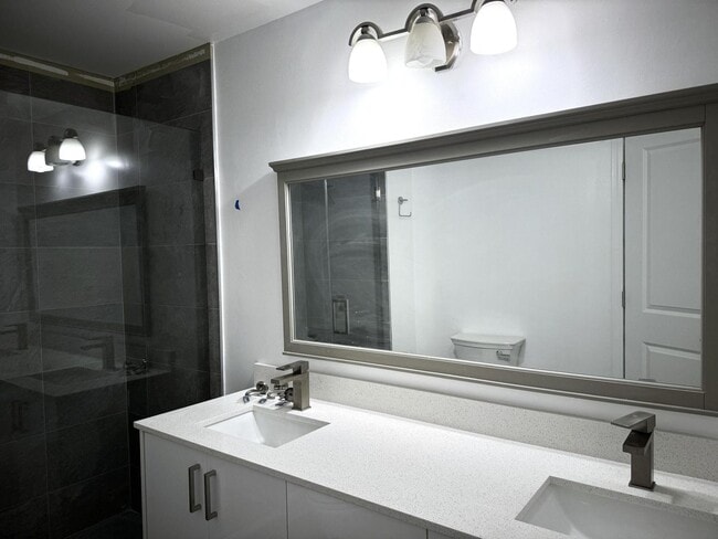 Building Photo - 855 NW 80th Way