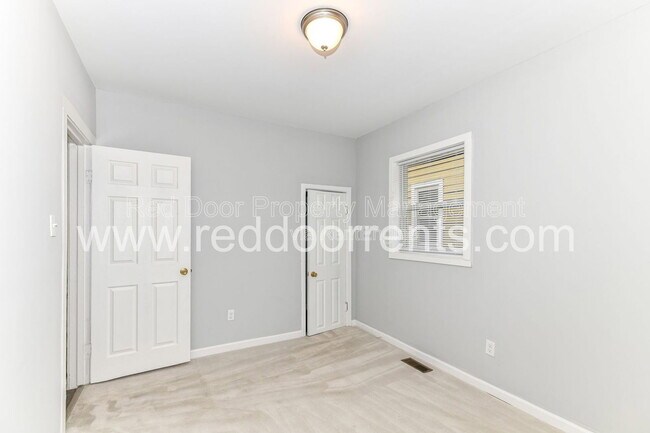 Building Photo - 3207 N Arsenal Ave