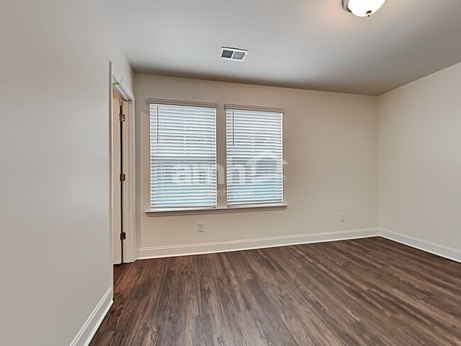 Building Photo - 334 Azore Way