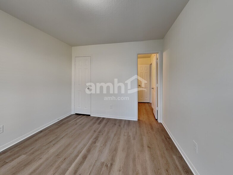 Building Photo - 16843 Blackberry Lily Ln