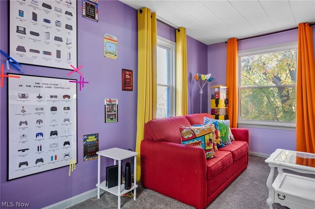 Building Photo - 9519 Preston Ave