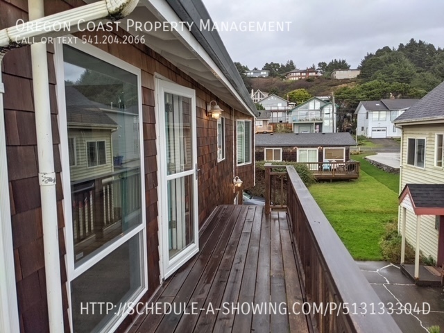 Primary Photo - Outstanding 4 Bedroom House Lincoln City