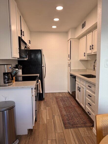 Building Photo - 3600 N Hayden Rd