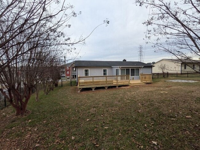 Building Photo - 3BD/2BA Single Family Home in Hickory, NC!