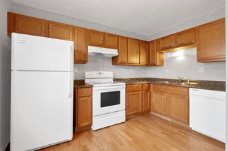 Building Photo - 334 Mt Everest Dr