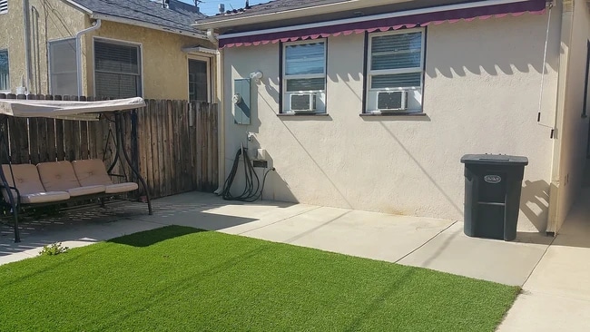 Building Photo - 1310 W Verdugo Ave