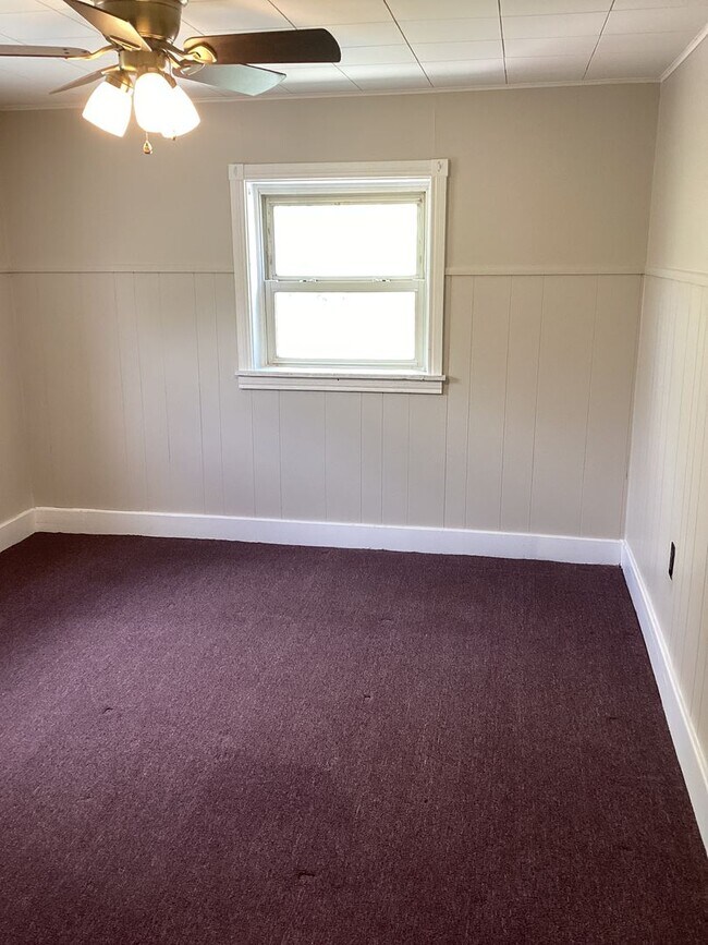 Building Photo - 15371 Church St