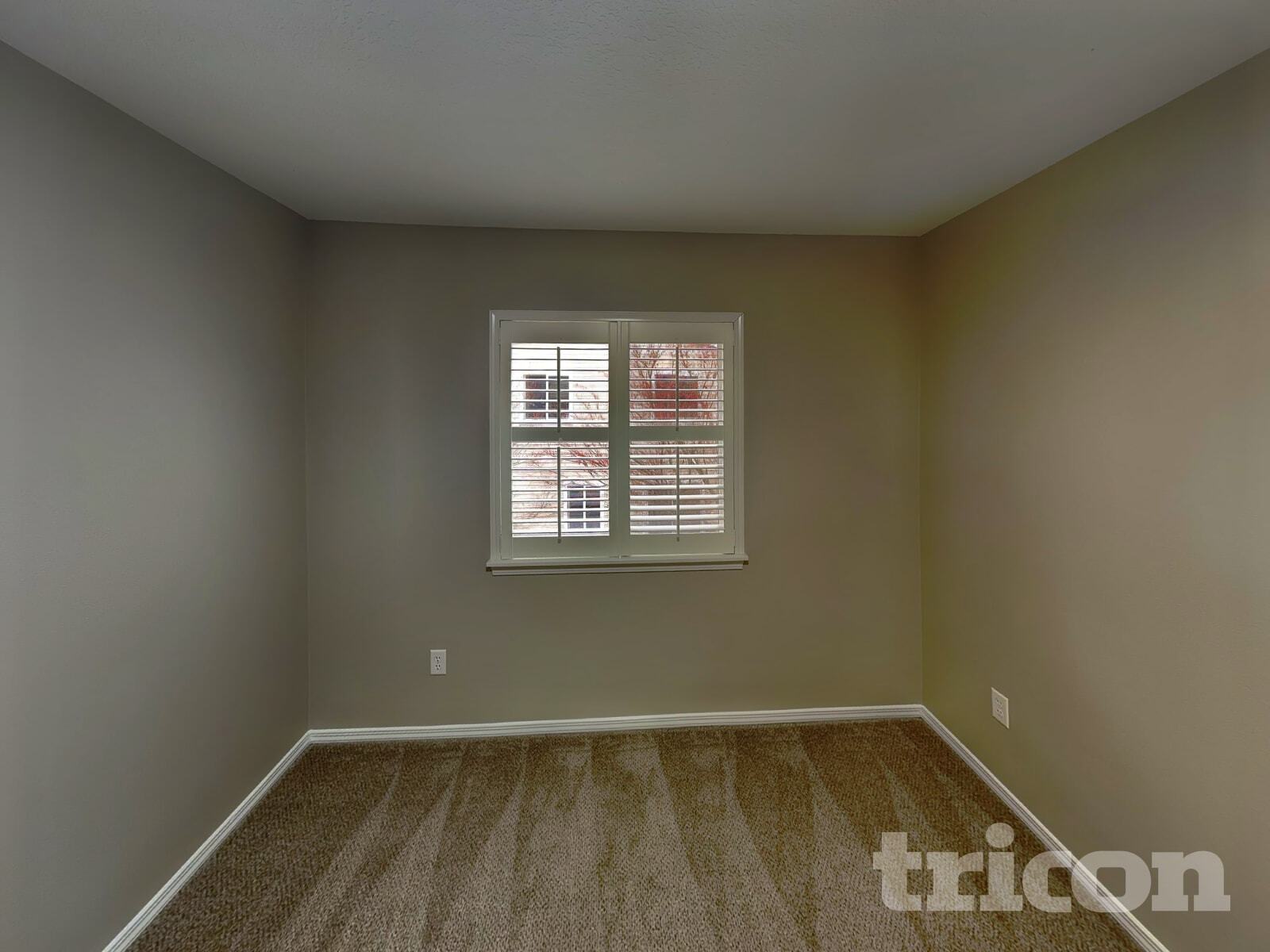 Building Photo - 1811 NE 89th Cir