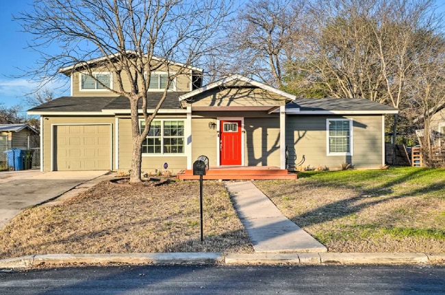 Front view - 127 Loy Dr