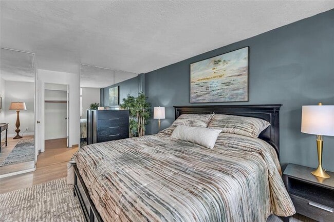 Building Photo - 3015 N Ocean Blvd