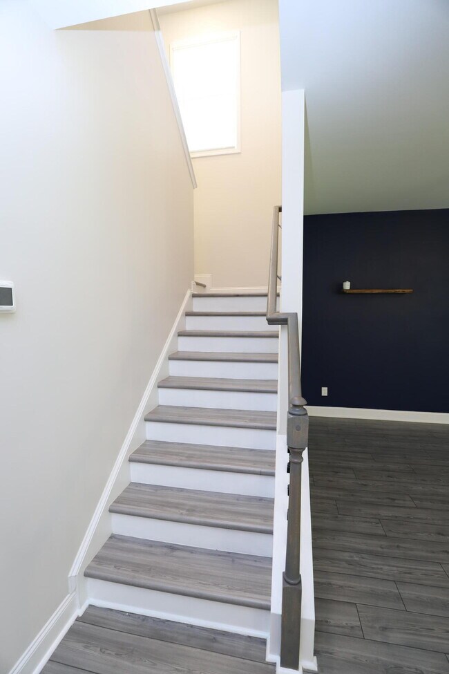 Building Photo - 870 Curlew Cir