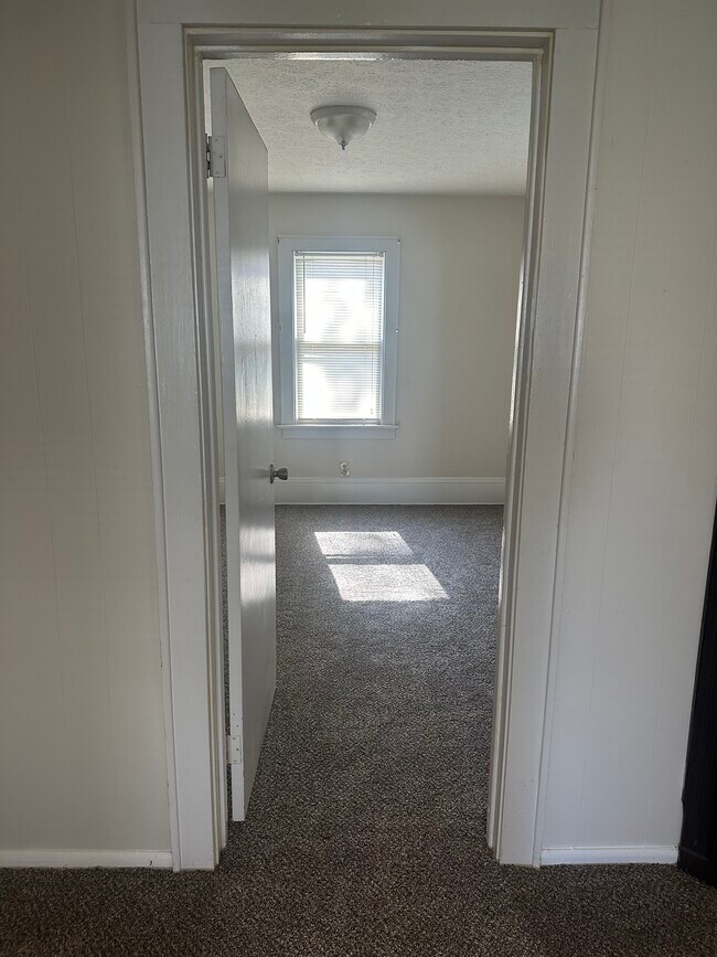 Building Photo - 134 Norwood St