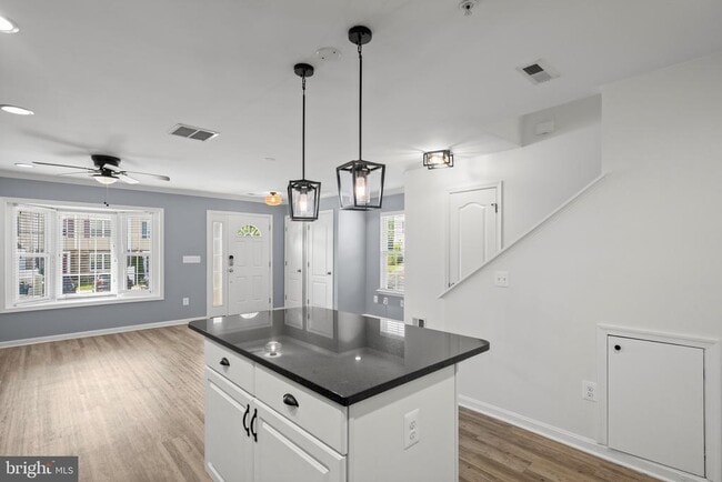 Building Photo - 1821 Cassandra Dr